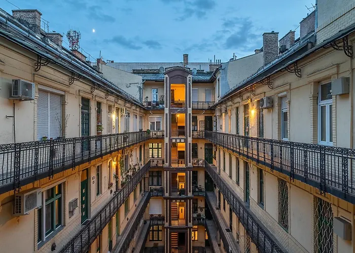 3 Bedroom Classical Apartment With A Modern Touch 2Unit